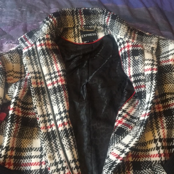 NWOT Express wool houndstooth plaid winter coat - Picture 2 of 4